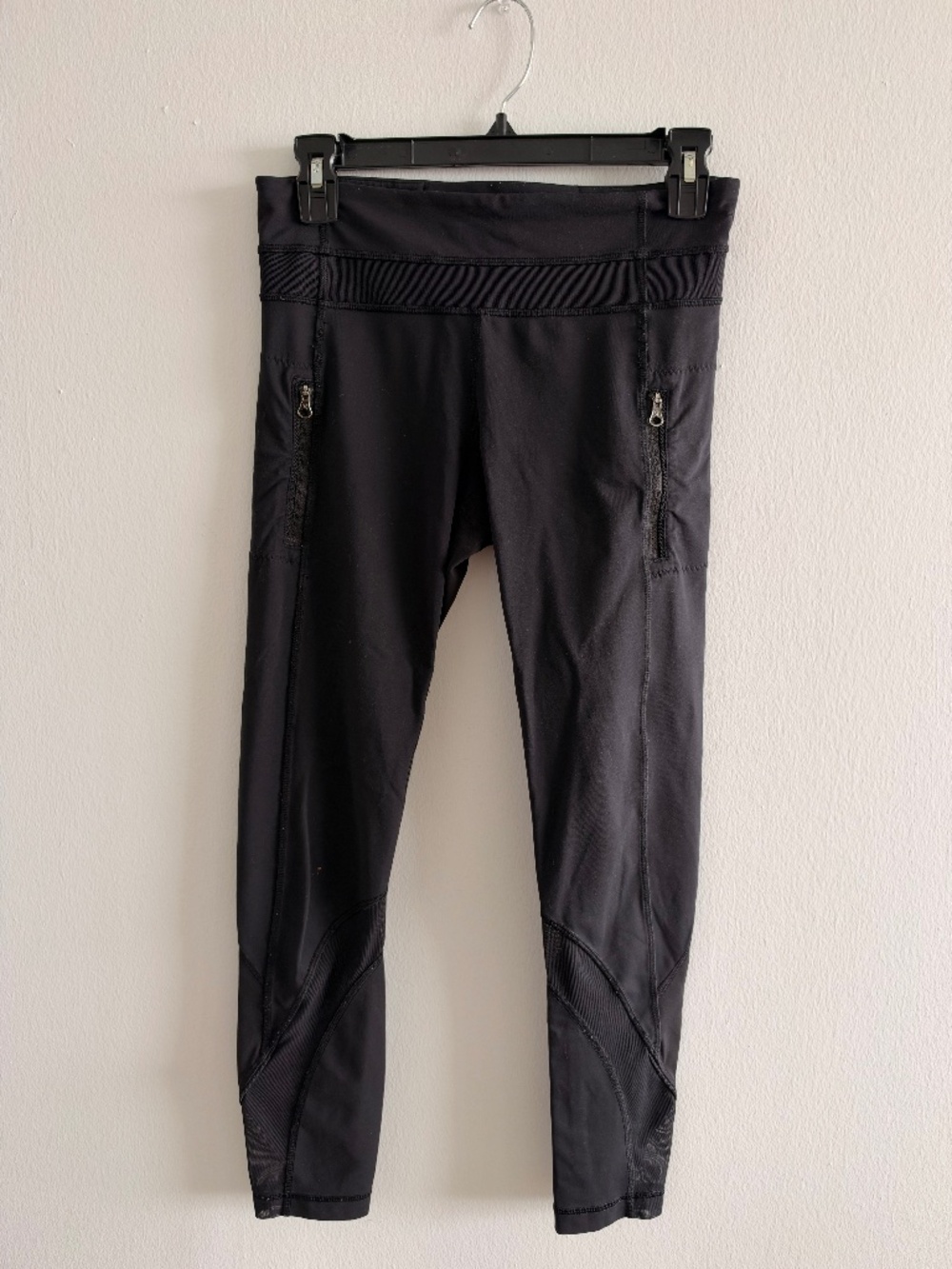 Lululemon Black Cropped Running Leggings Zip Pockets